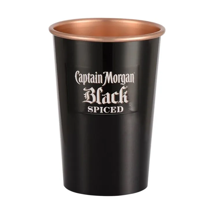 Zmrazený hliníkový pohár