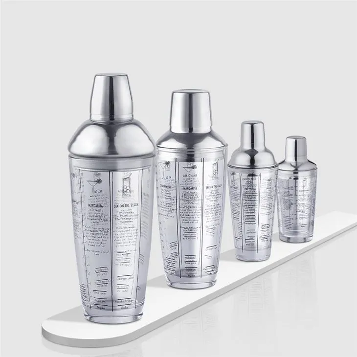 Skleněný A Kovový Koktejl Shaker