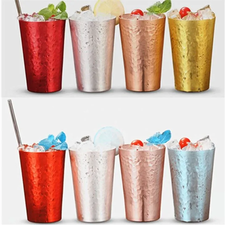 Čisté barevné hliníkové kelímky