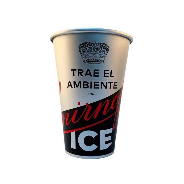 Stříbrné hliníkové kelímky na pití